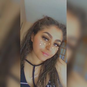 Meet your Posher, Kamila